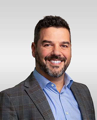 Headshot of Robert Manniello